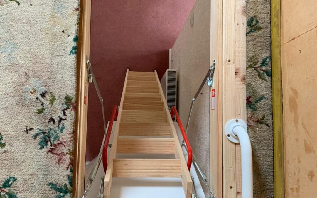 Hitchin Deluxe Wooden Ladder & Hatch | Home Counties Loft Ladders